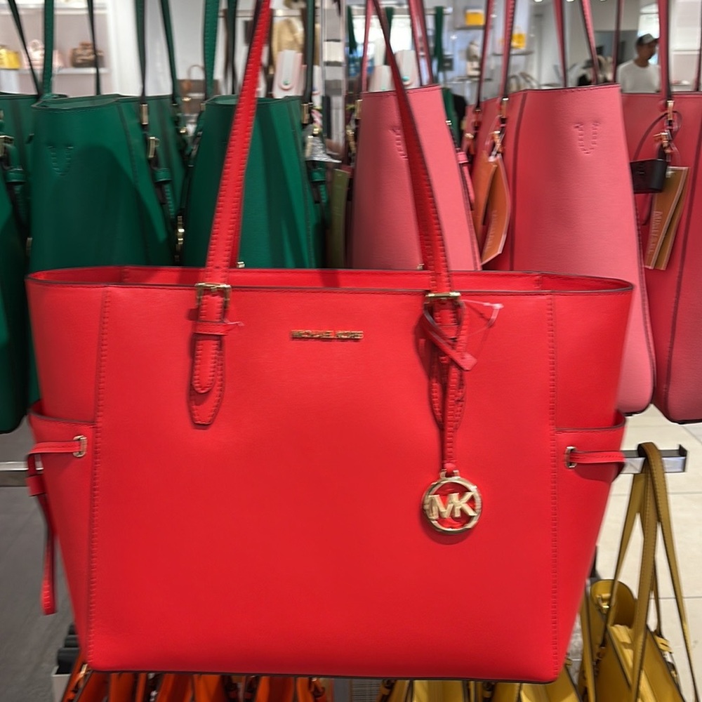 Michael Kors Gilly Large Drawstring Travel Leather Top Zip Tote Bright Red
NWT